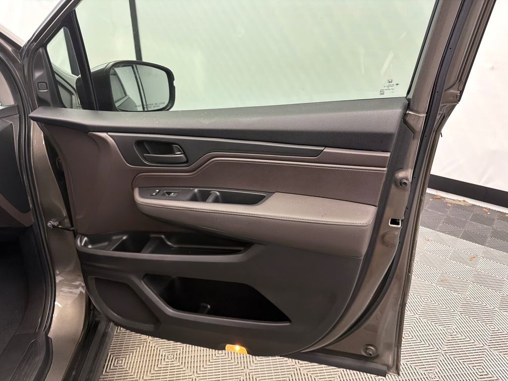 Used 2019 Honda Odyssey EX-L image 16