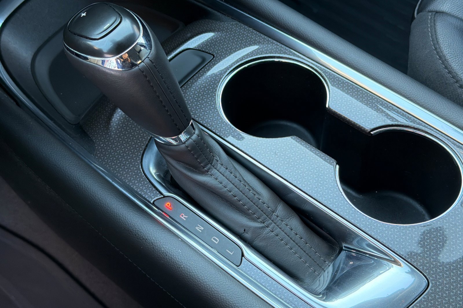 Used 2018 Chevrolet Malibu LT w/ Leather Package image 29