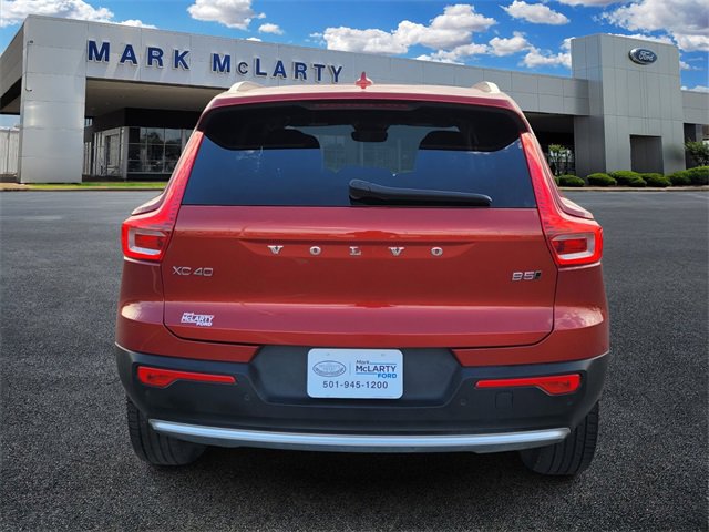 Used 2023 Volvo XC40 B5 Core image 5