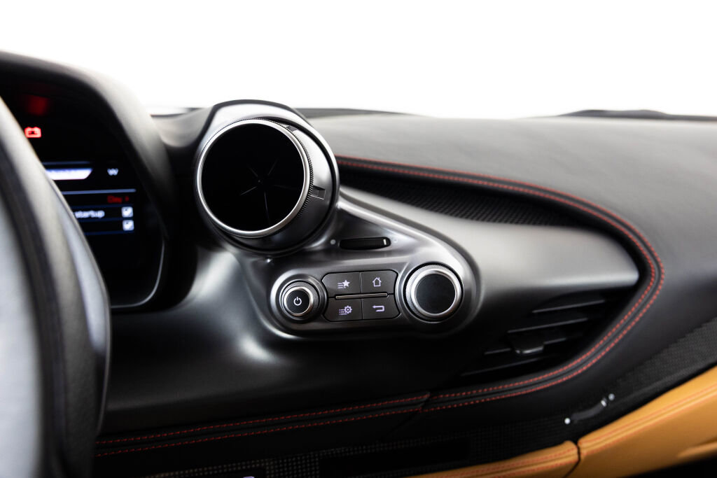 Certified 2020 Ferrari F8 Tributo image 39