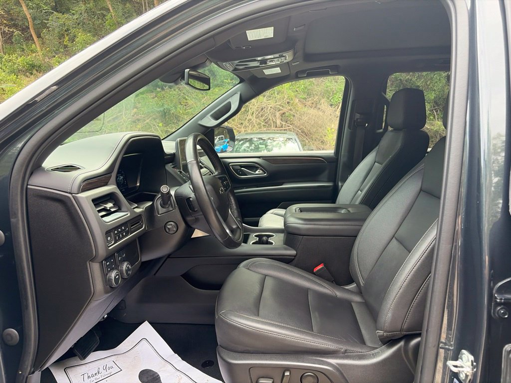 Used 2022 Chevrolet Tahoe Z71 w/ Luxury Package AWD/4WD image 10