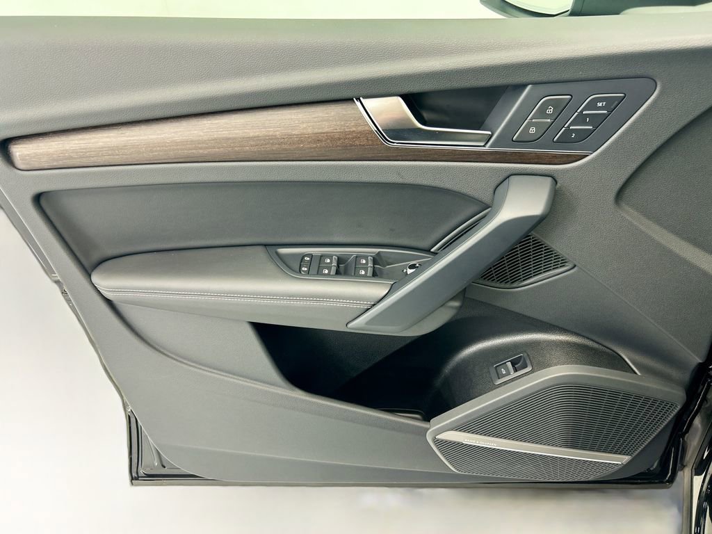 Certified 2023 Audi Q5 2.0T Premium Plus w/ Premium Plus Package image 23