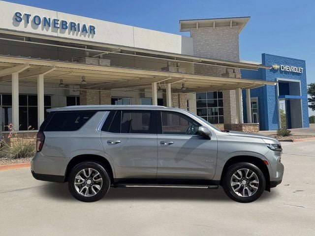 Certified 2023 Chevrolet Tahoe LT w/ Luxury Package AWD/4WD image 4