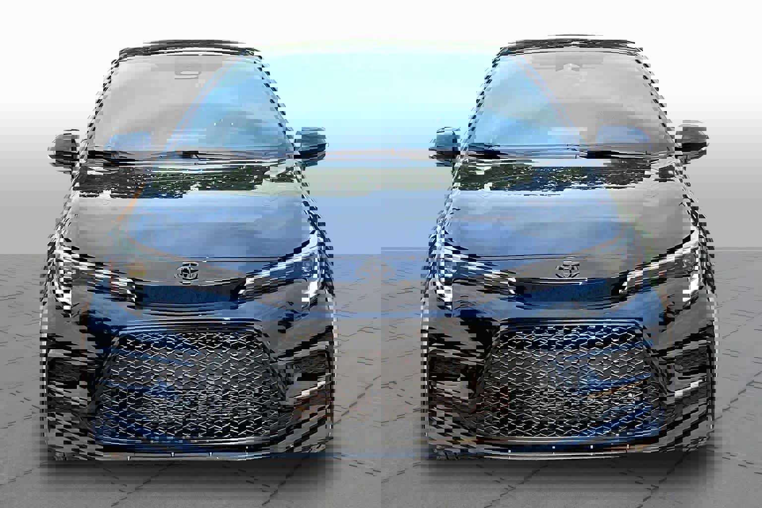 Used 2024 Toyota Corolla SE FWD image 4