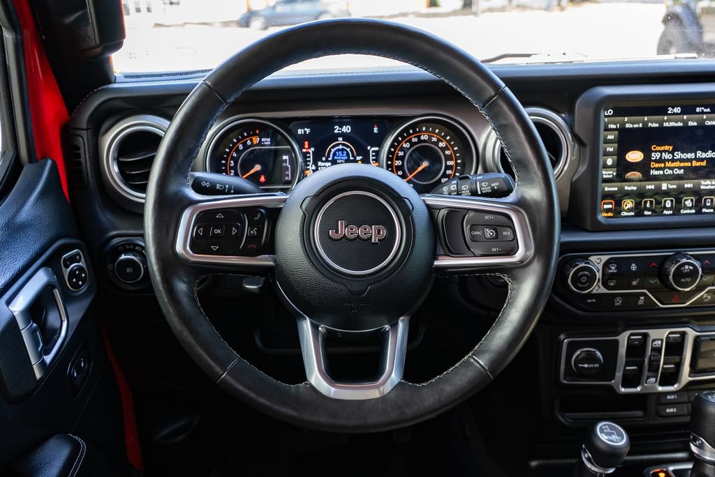 Used 2018 Jeep Wrangler Unlimited Sahara AWD/4WD image 14