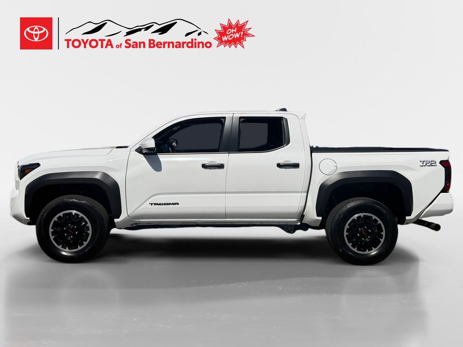 Certified 2025 Toyota Tacoma TRD Off-Road AWD/4WD image 2