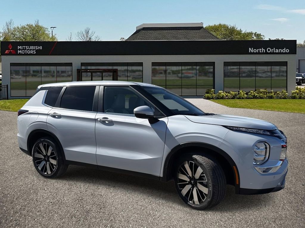 New 2026 Mitsubishi Outlander SE image 2