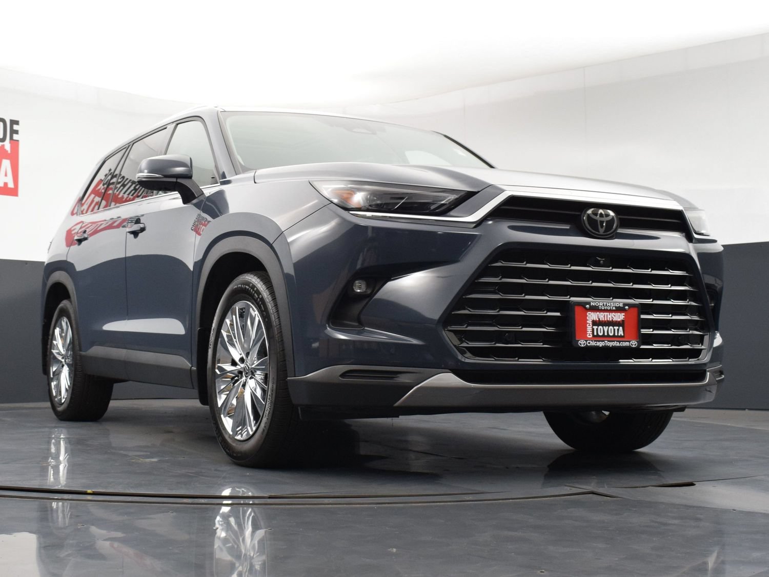 Used 2025 Toyota Grand Highlander AWD image 40