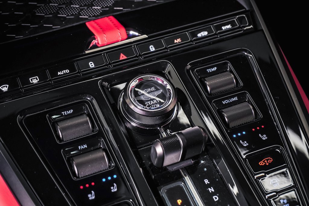 New 2025 Aston Martin DBX 707 image 31