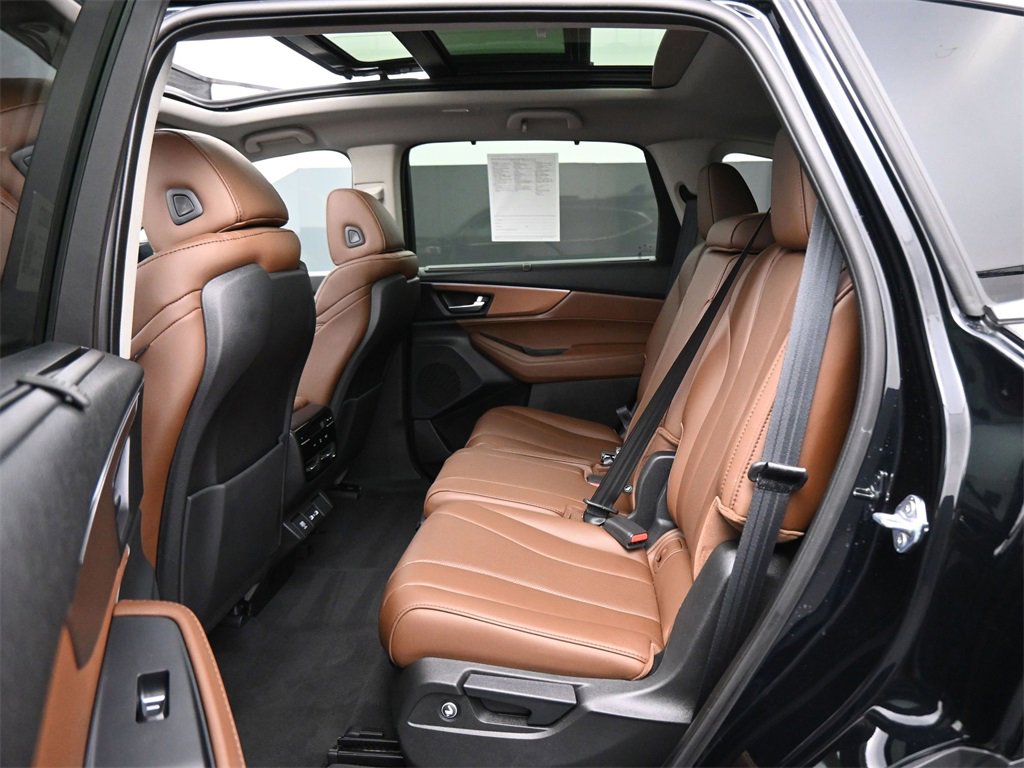 Used 2024 Acura MDX SH-AWD w/ Technology Package image 21