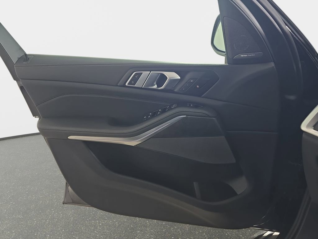 Certified 2025 BMW X5 xDrive40i image 27