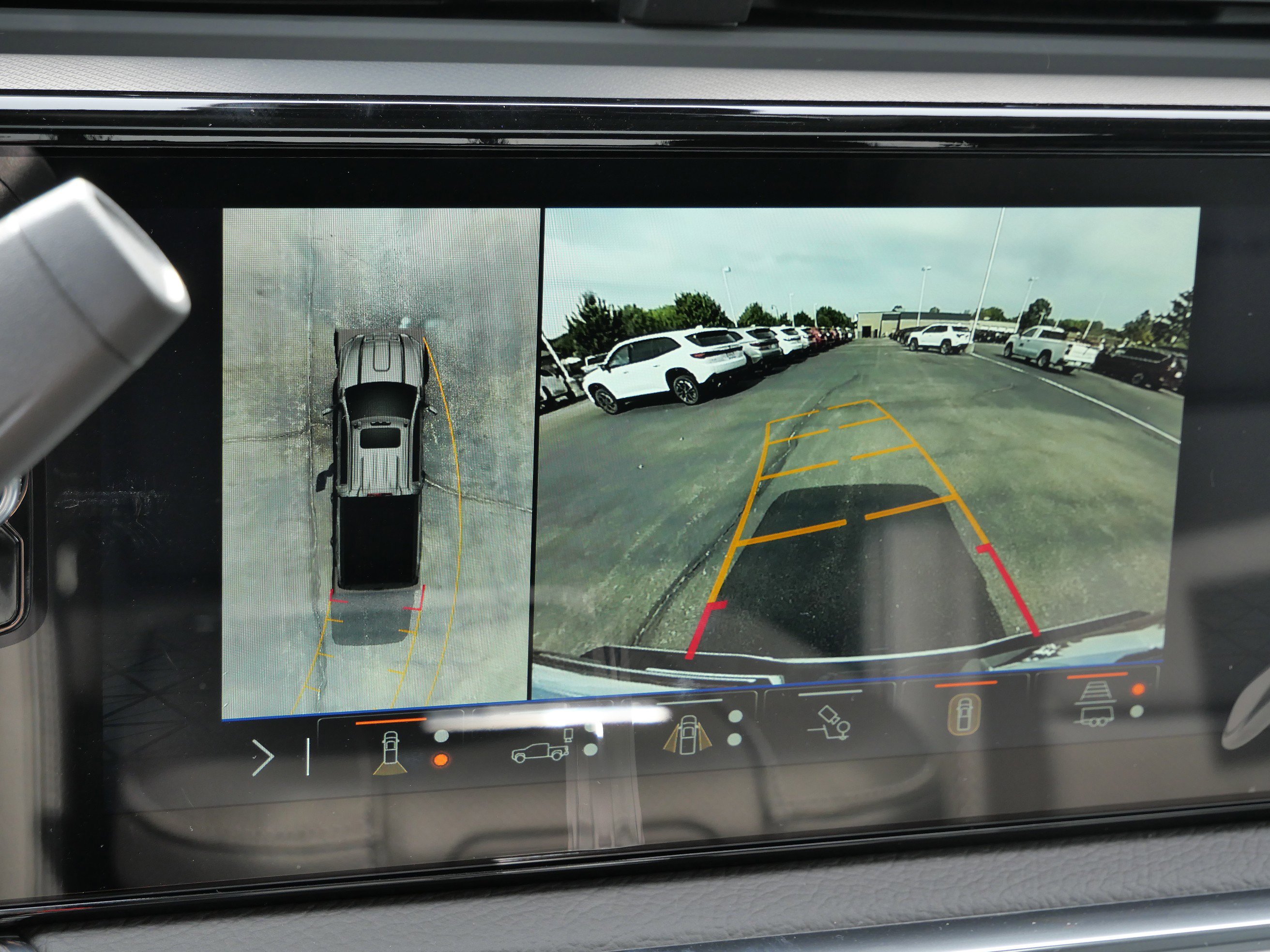 New 2026 GMC Sierra 3500 Denali w/ Denali Reserve Package image 9