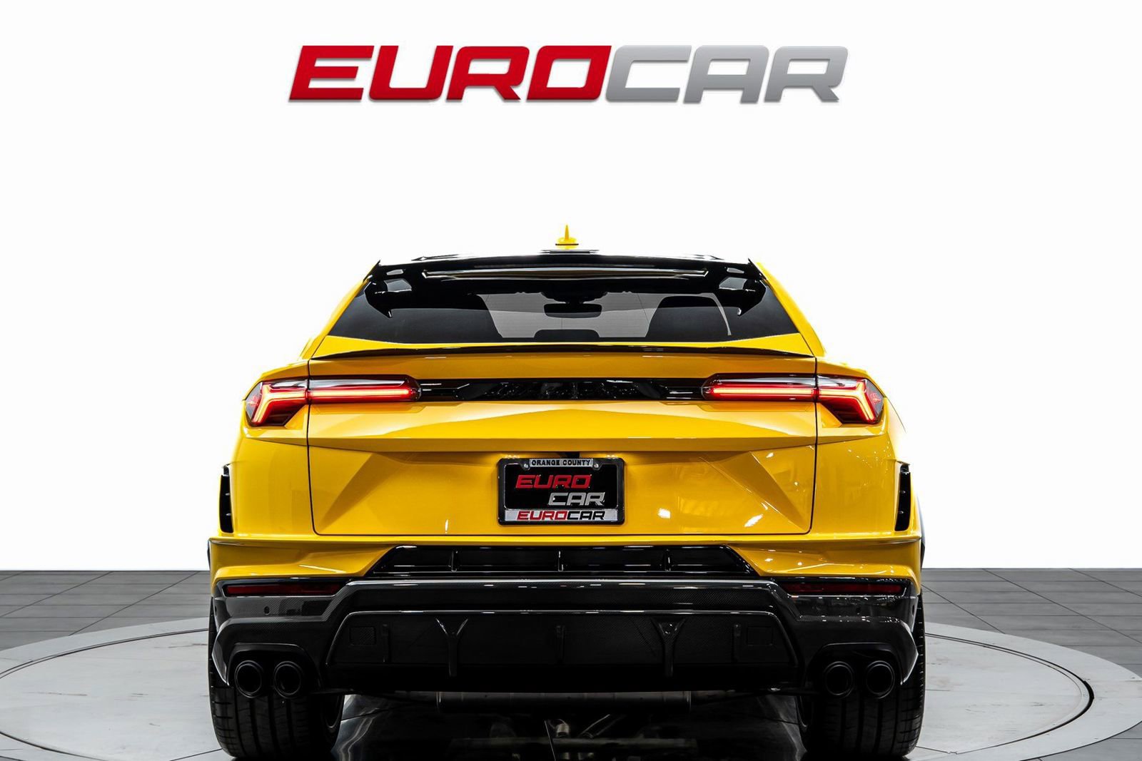 Used 2024 Lamborghini Urus Performante AWD/4WD image 4