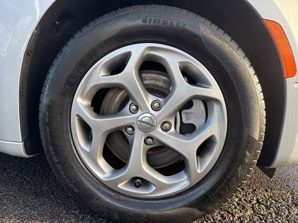 Used 2022 Chrysler Pacifica Limited image 10