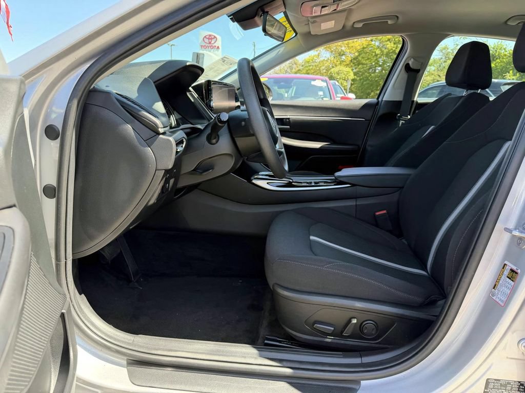 Certified 2023 Hyundai Sonata SEL FWD image 6