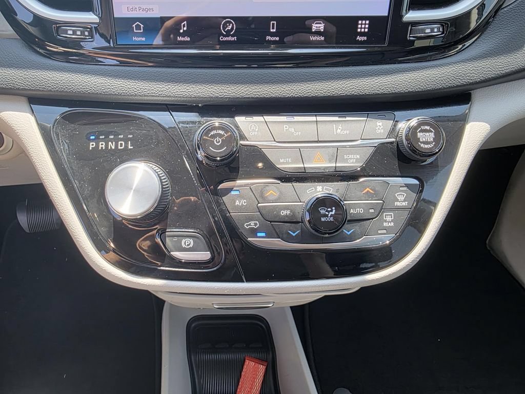 Used 2023 Chrysler Pacifica Touring-L FWD image 21