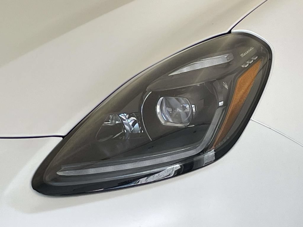 Used 2024 Maserati Grecale Trofeo AWD/4WD image 15