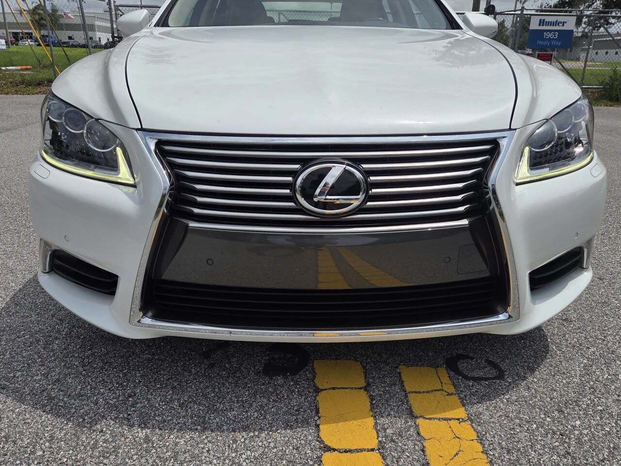 Used 2014 Lexus LS 460 L w/ Ultra Luxury Package RWD image 15