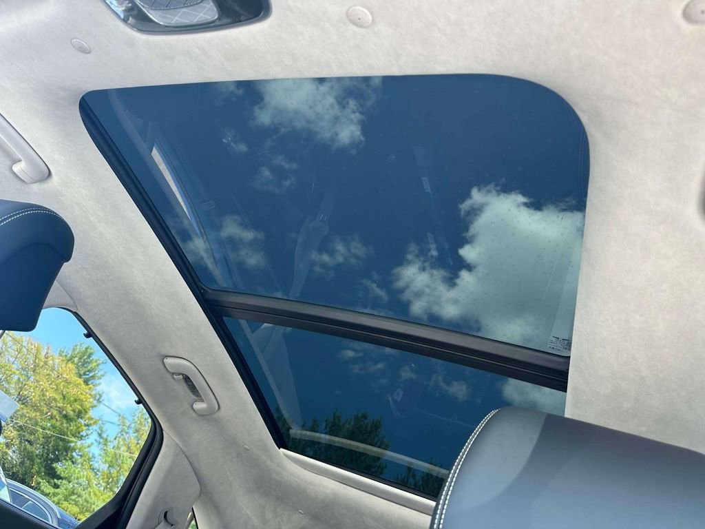 New 2025 Genesis Electrified GV70 Advanced w/ Prestige Package image 21