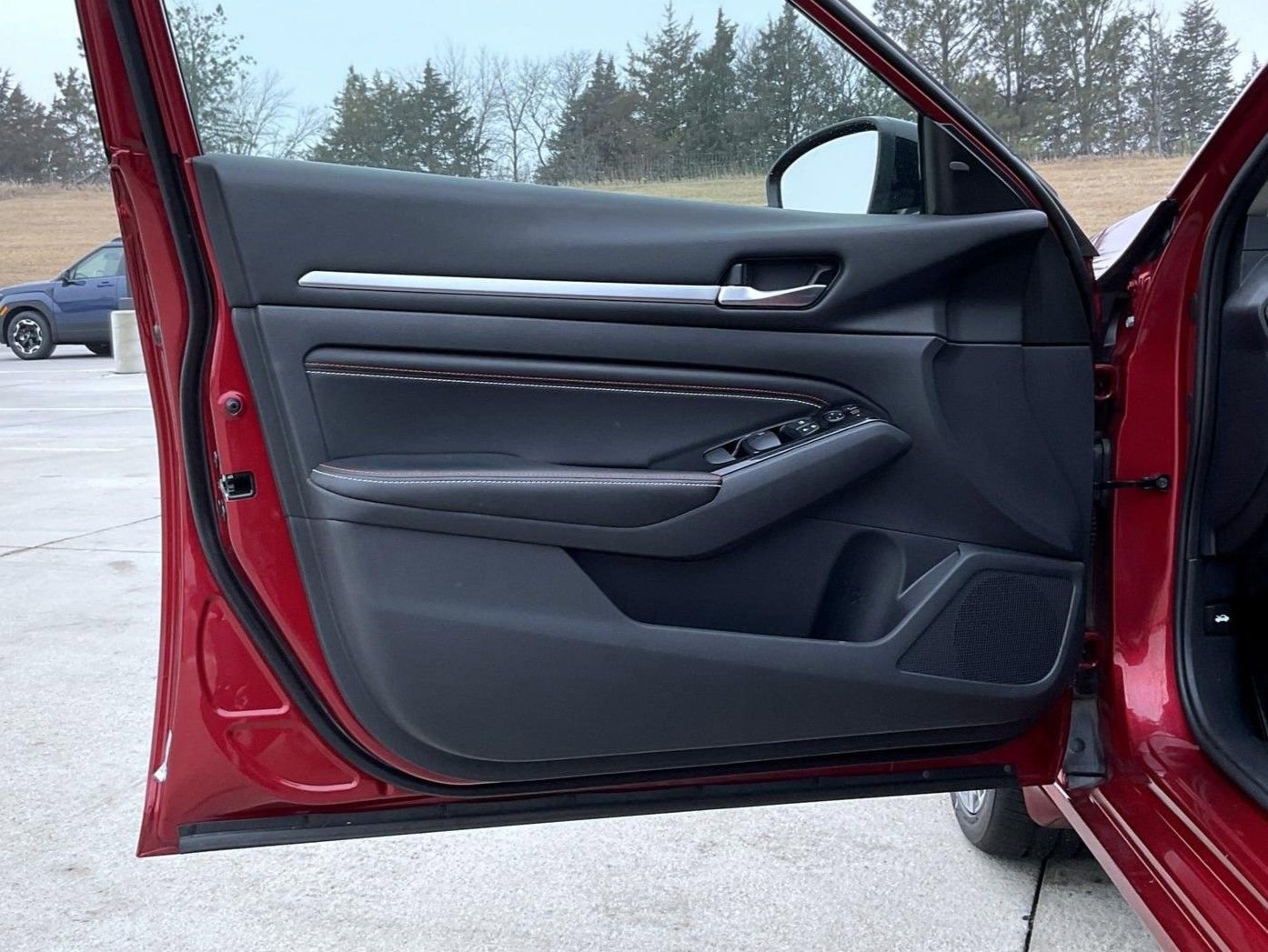 Used 2023 Nissan Altima 2.5 SR w/ SR Premium Package AWD/4WD image 9