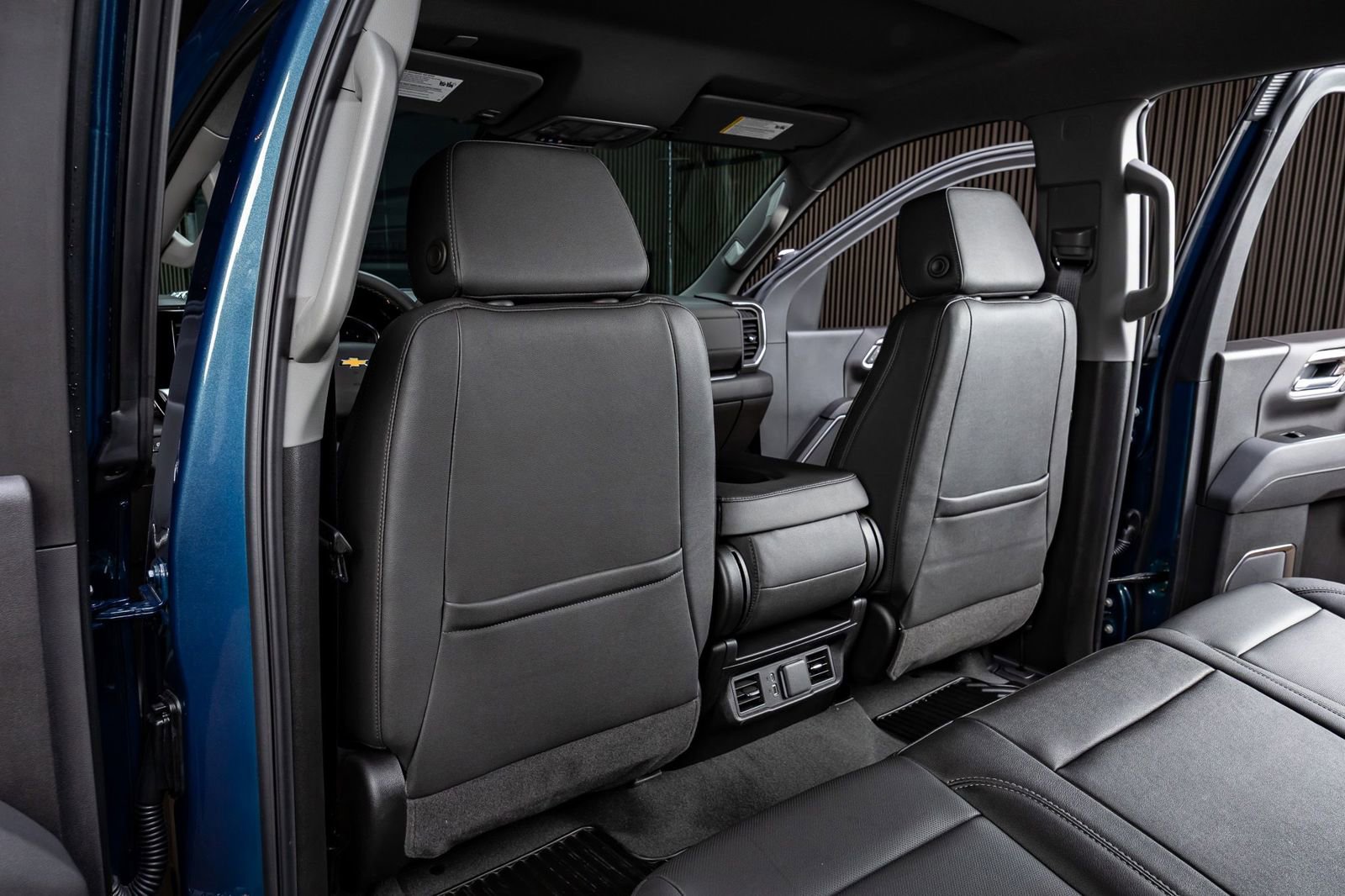 Used 2026 Chevrolet Silverado 3500 LTZ image 32