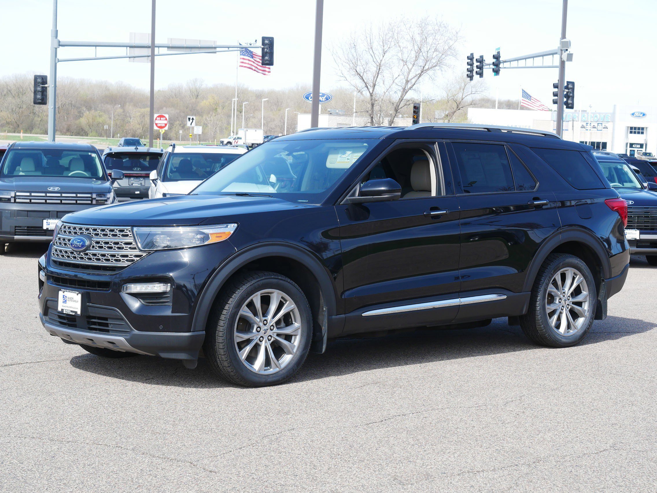 Used 2020 Ford Explorer Limited AWD/4WD image 2