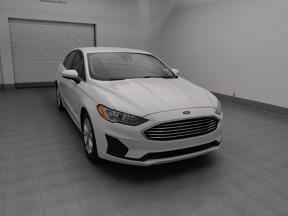 Used 2019 Ford Fusion SE FWD image 14