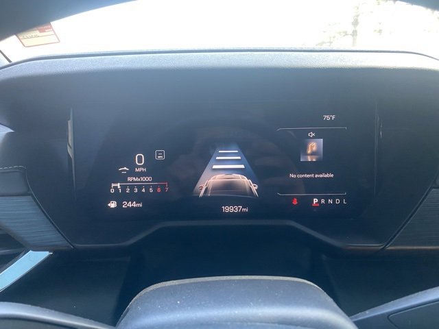 Used 2025 GMC Acadia Elevation w/ Elevation Premium Package image 20