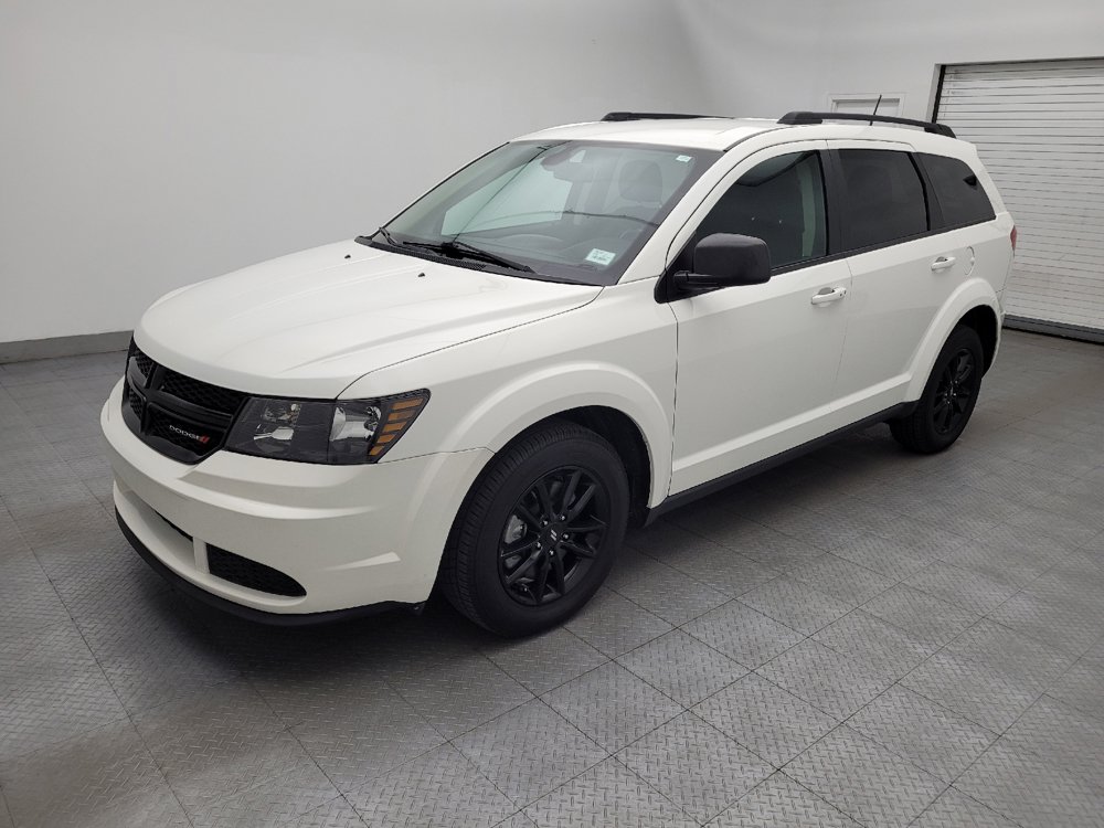 Used 2020 Dodge Journey SE w/ SE Popular Equipment Group FWD image 2