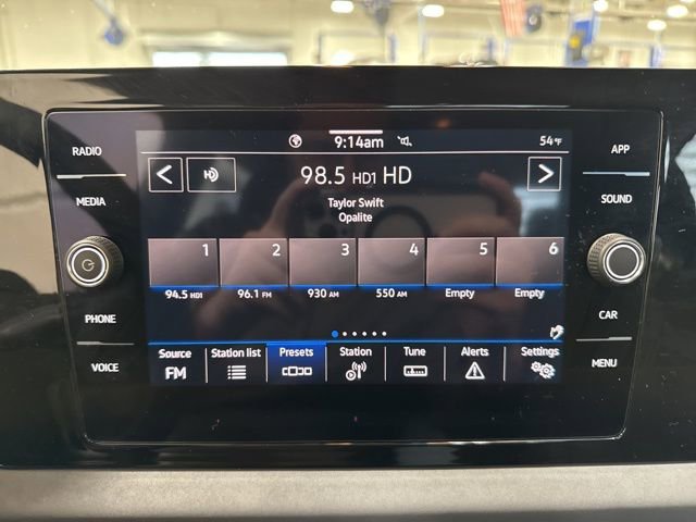 Certified 2025 Volkswagen Jetta SE image 15