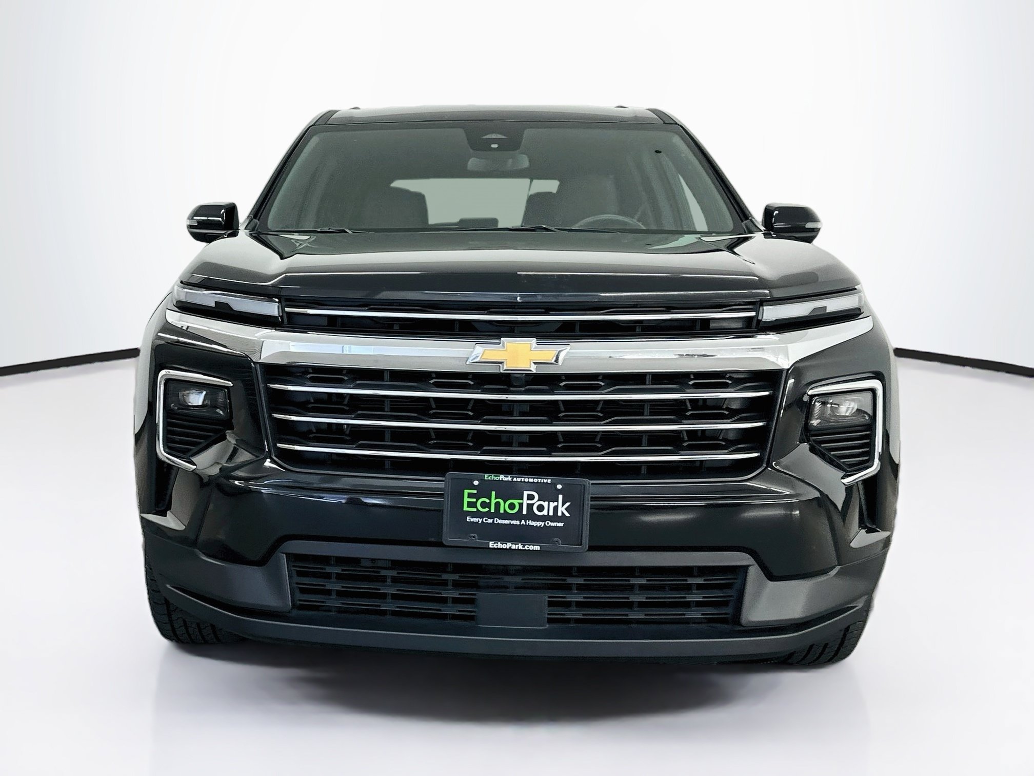 Used 2025 Chevrolet Traverse LT AWD/4WD image 2
