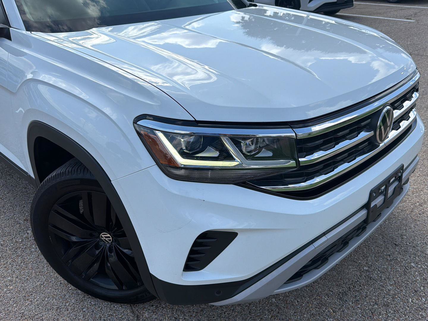 Used 2022 Volkswagen Atlas SE w/ Panoramic Sunroof Package FWD image 8