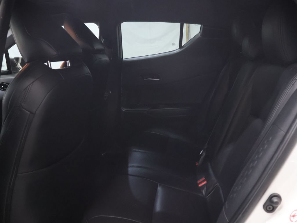 Used 2019 Toyota C-HR XLE FWD image 14