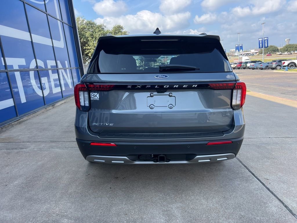 New 2026 Ford Explorer Active w/ Active Comfort Package image 5