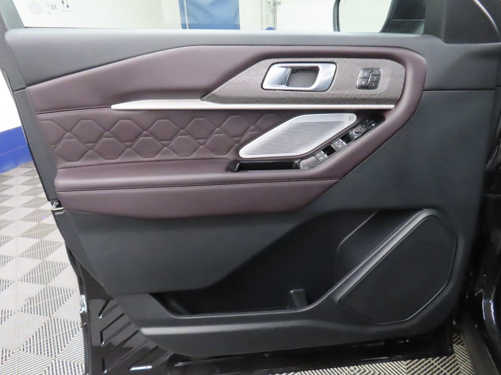 Used 2026 Ford Explorer Platinum w/ LUX Leather Package AWD/4WD image 71