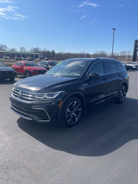 Used 2022 Volkswagen Tiguan SEL R-Line image 1