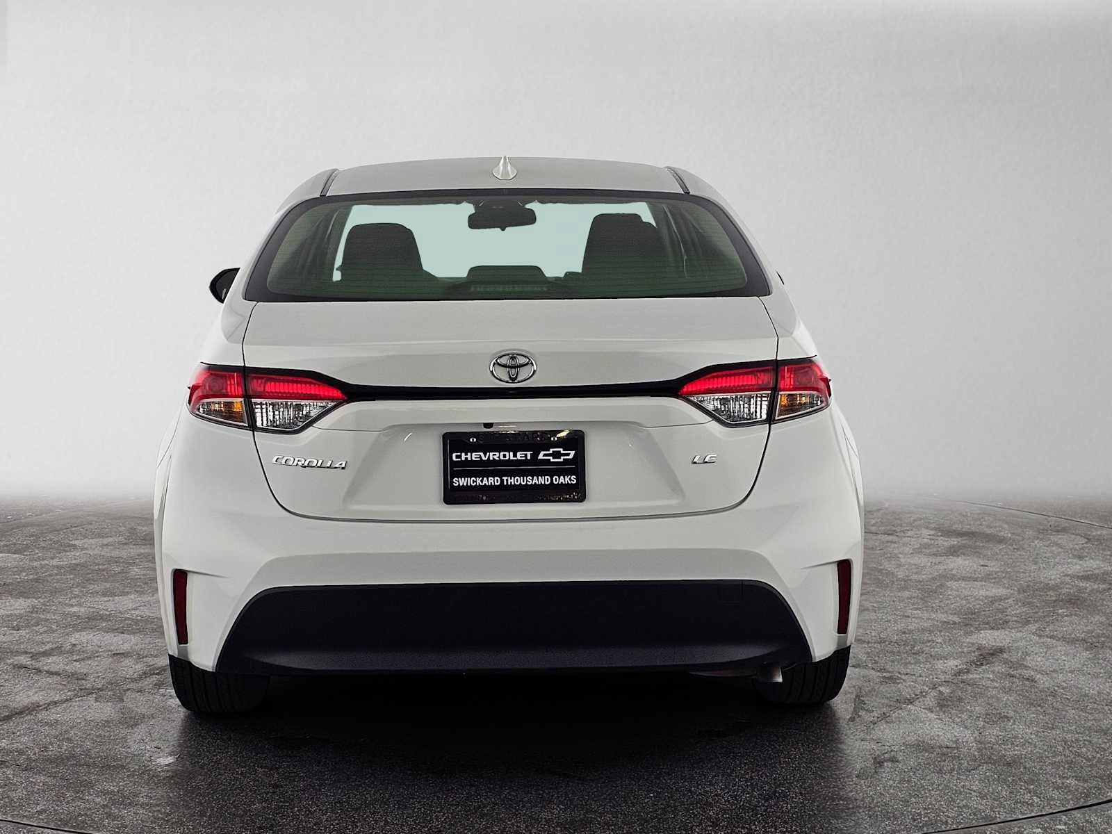 Used 2026 Toyota Corolla LE FWD image 4