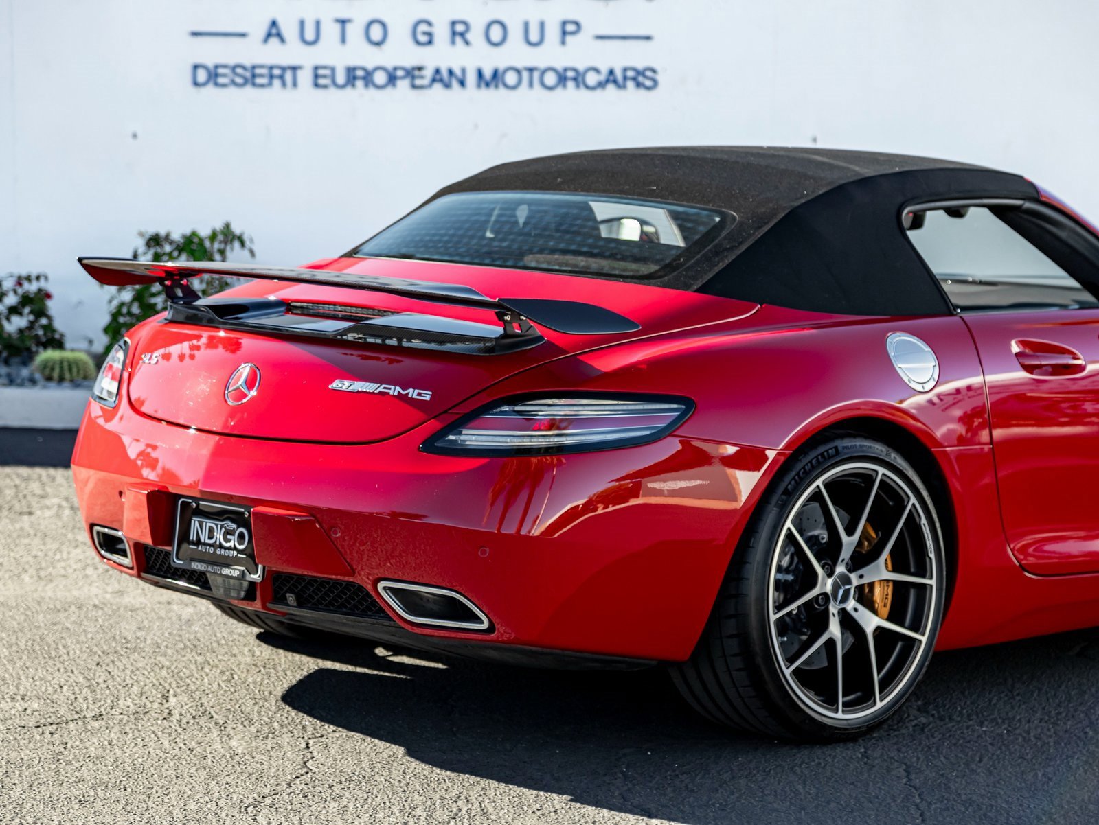 Used 2015 Mercedes-Benz SLS AMG GT Final Edition image 9