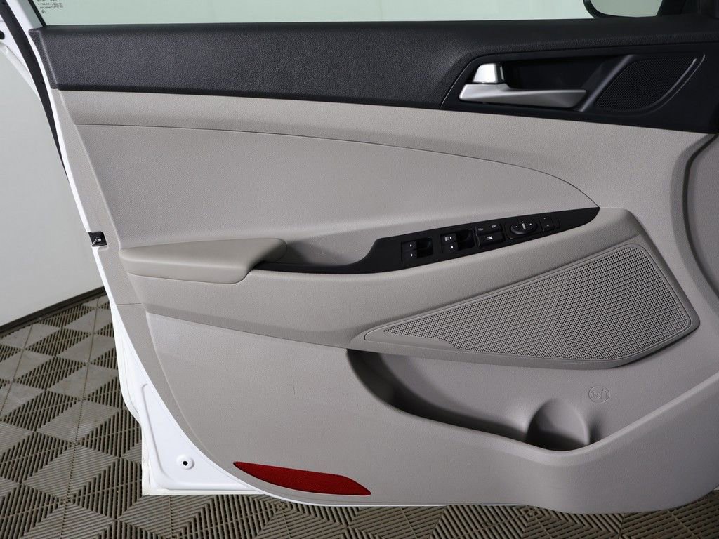 Used 2020 Hyundai Tucson SE image 17