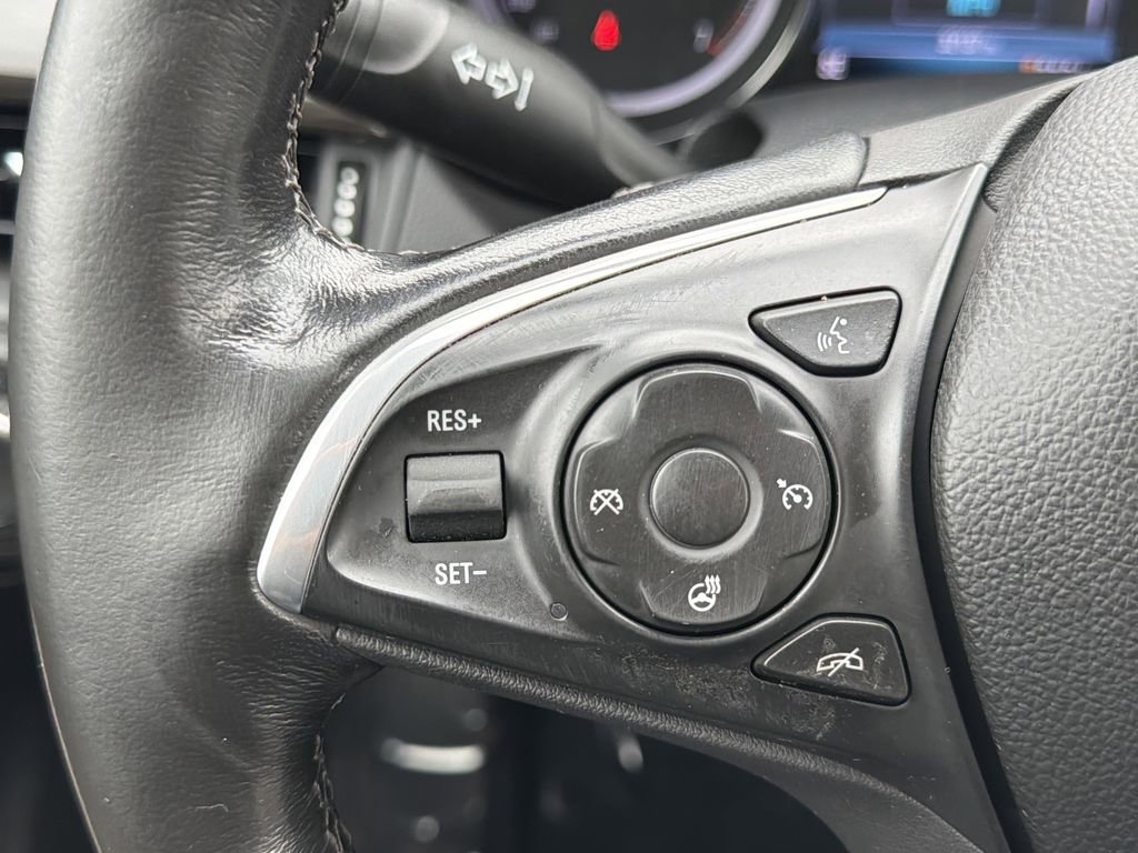 Used 2020 Buick Envision Essence w/ Experience Buick Package image 12