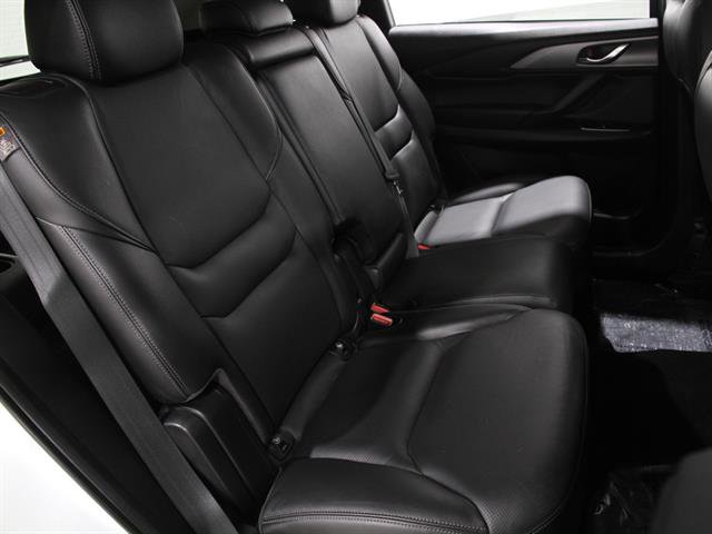 Certified 2022 MAZDA CX-9 Touring w/ Touring Premium Package image 16