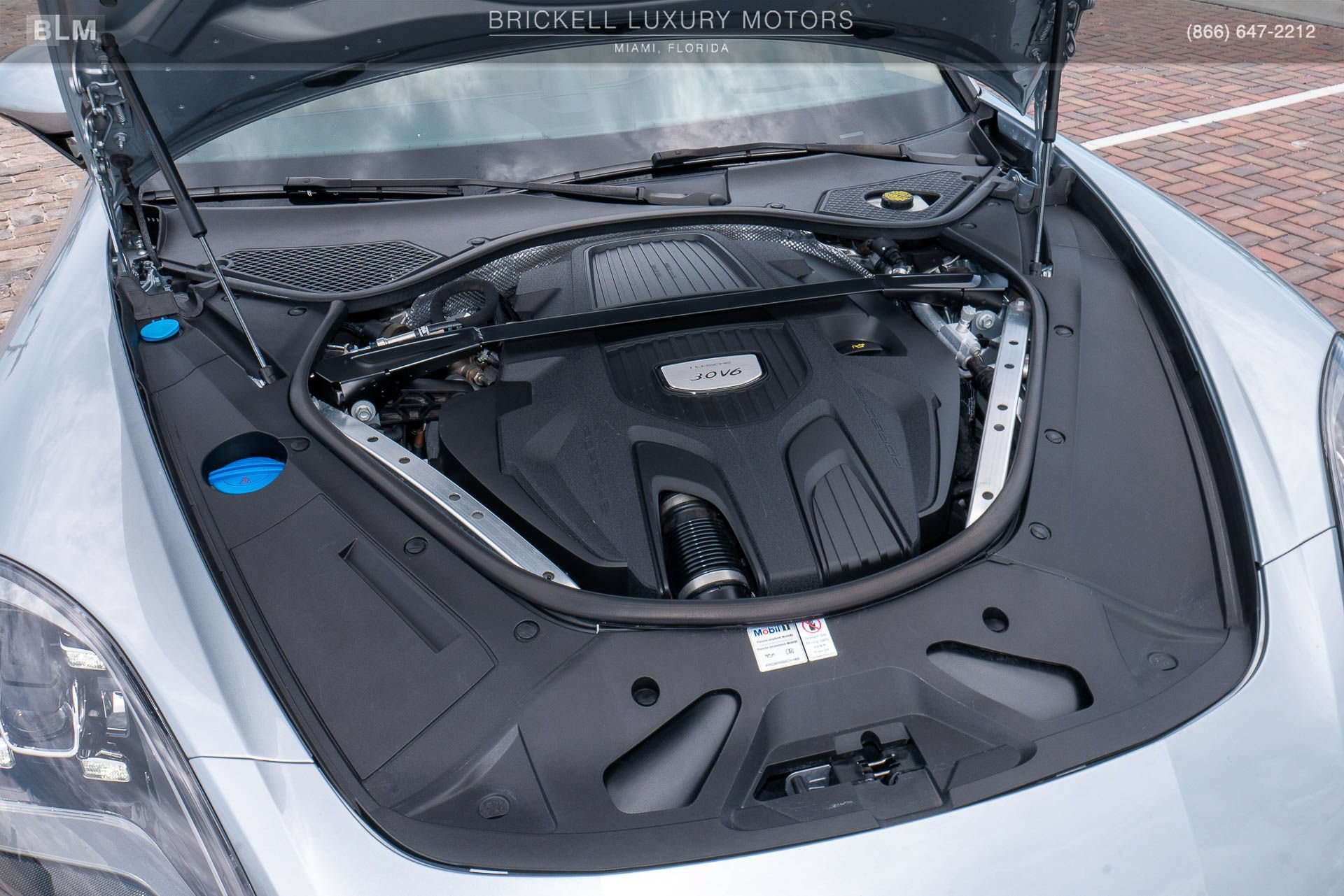 Used 2019 Porsche Panamera RWD image 39