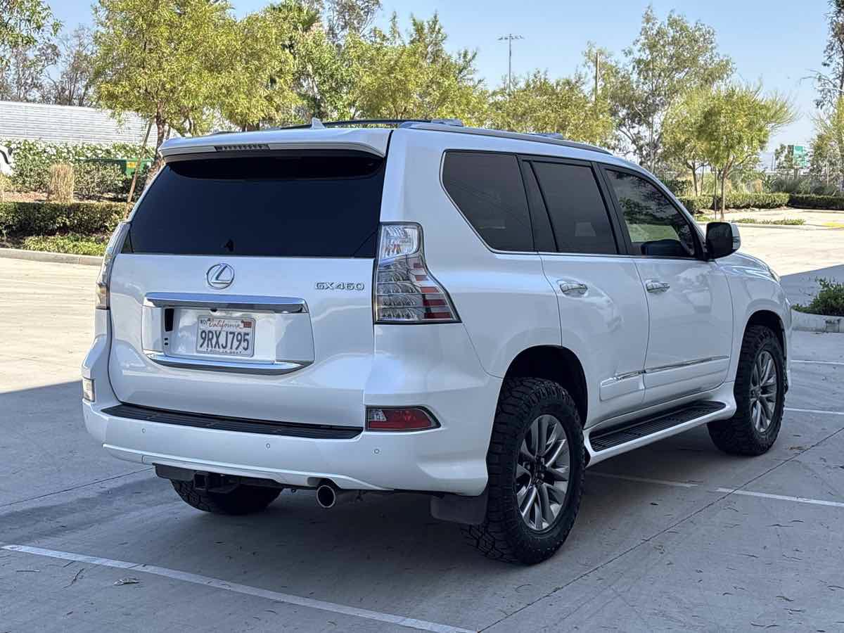 Used 2015 Lexus GX 460 Luxury w/ Preferred Accessory Package AWD/4WD image 2