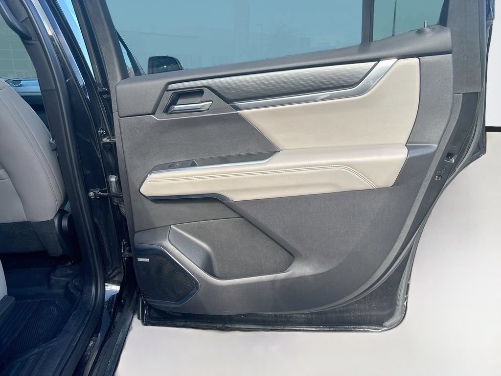 Used 2025 GMC Acadia Elevation w/ LPO, Floor Liner Package FWD image 18