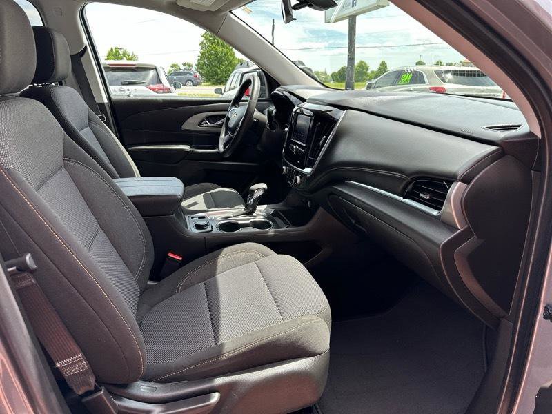 Used 2021 Chevrolet Traverse LS AWD/4WD image 4