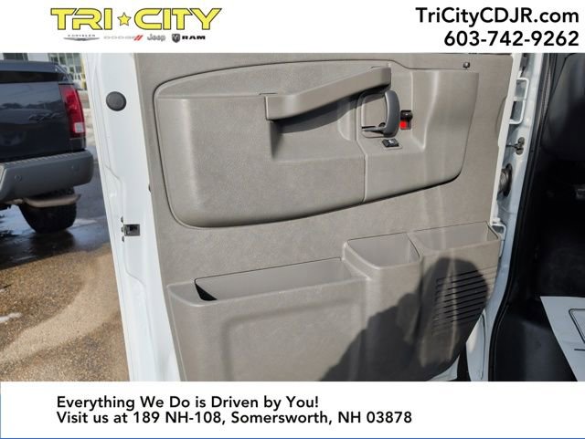 Used 2024 GMC Savana 2500 w/ Driver Convenience Package image 14
