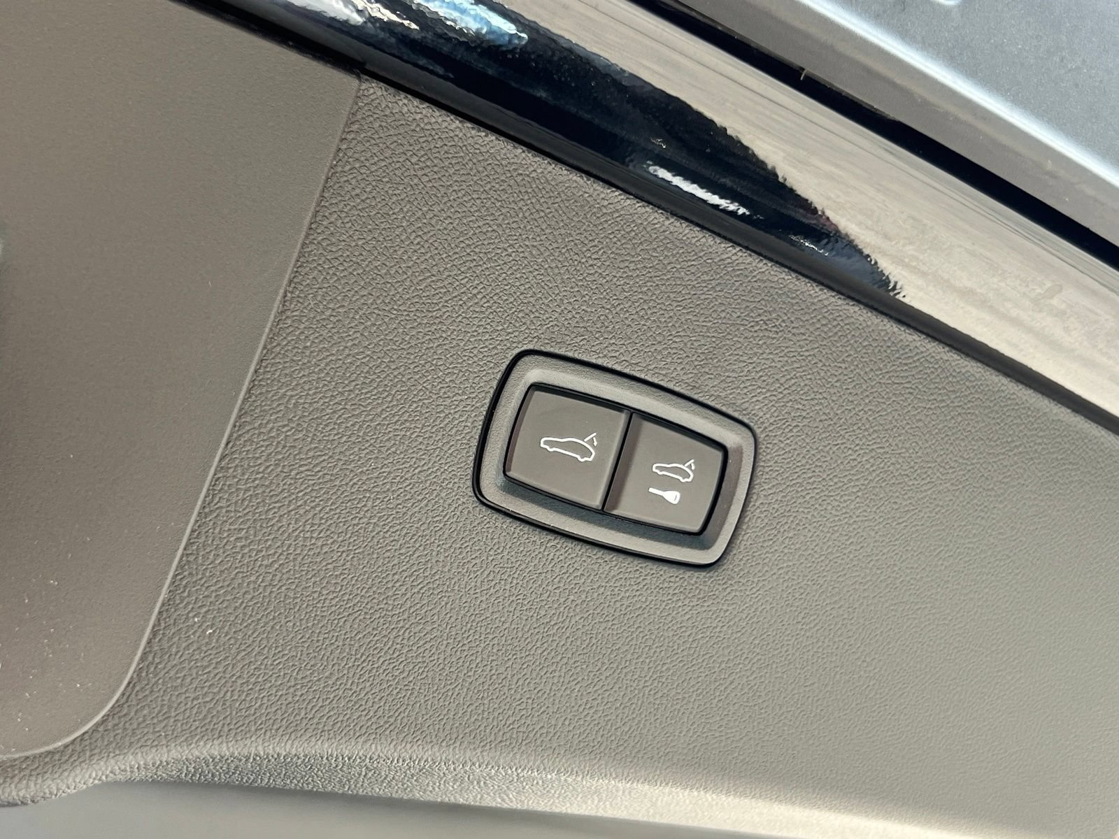 New 2026 Porsche Cayenne Coupe AWD/4WD image 22