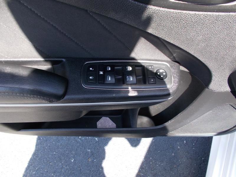 Used 2019 Dodge Charger GT w/ Performance Handling Group image 28