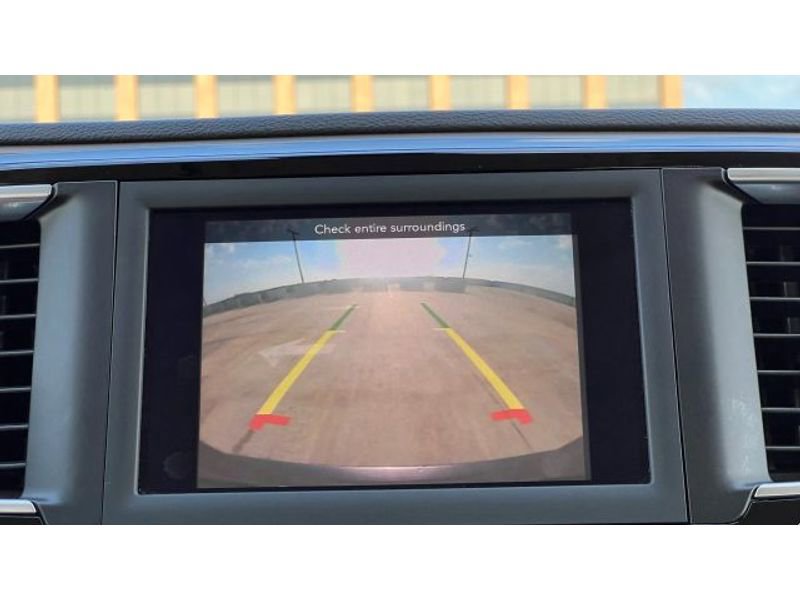 Used 2020 Chrysler Voyager Lxi image 46