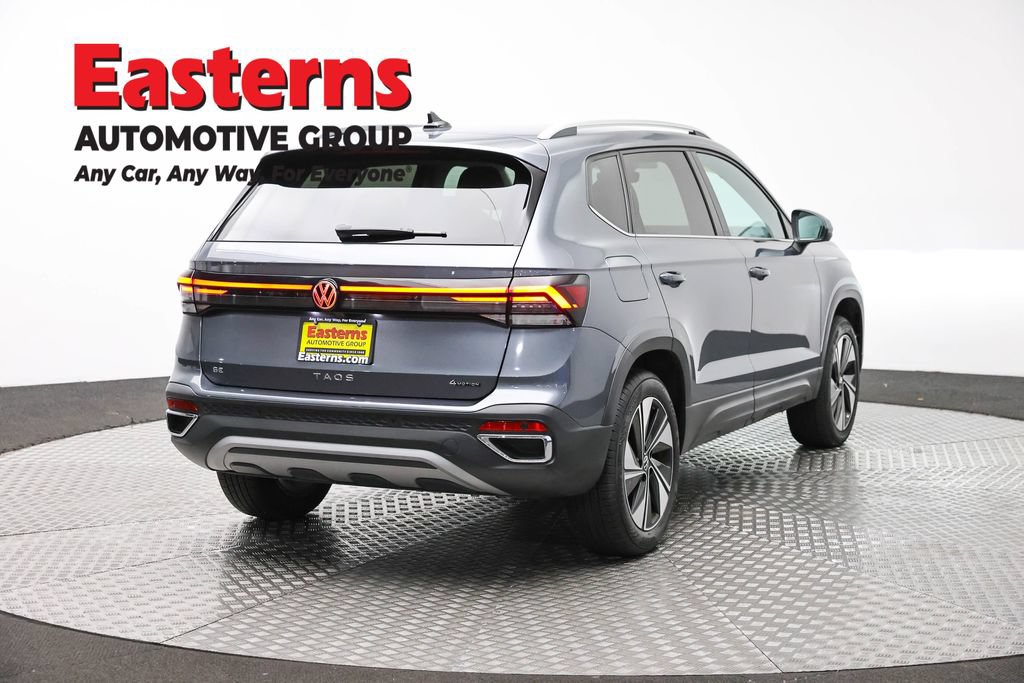Used 2025 Volkswagen Taos SE AWD/4WD image 5